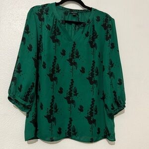 I ❤️Ronson Green and Black Floral Women's Top. Machine Washable. Sz L.